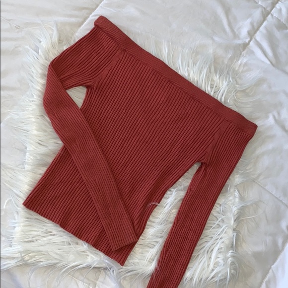 Off Shoulders Top - Picture 1 of 2